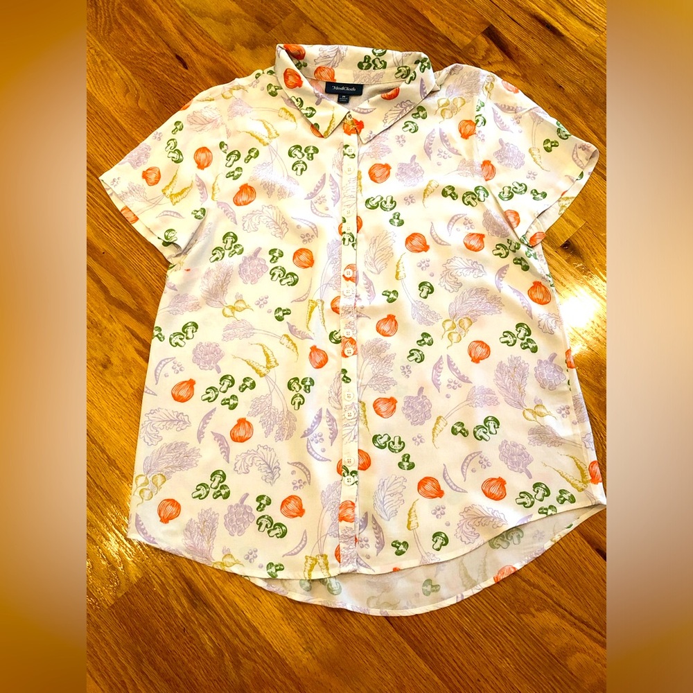 🥕 ModCloth veggie blouse size medium